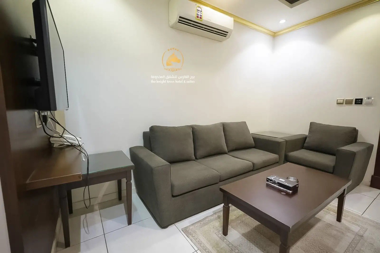 جناح غرفة وصالة